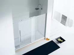 Porta Sopravasca Velo Cm 170 H150 Anta Scorrevole Destra Cristallo Serigrafato Profili Cromo